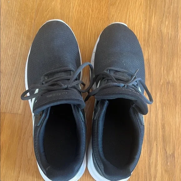 Adidas Black Running Shoes - Picture 7 of 7